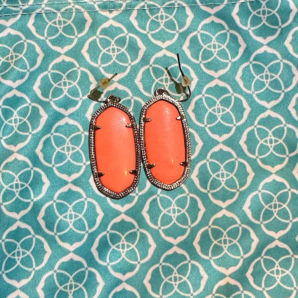 Coral Kendra Scott Earrings